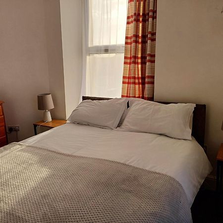 Queens Rooms Porthmadog Room photo
